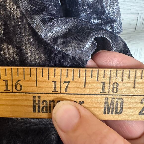 One clothing womens blouse velvet deep V-neck Y2K vamp dark romantic fairycore - Picture 7 of 8